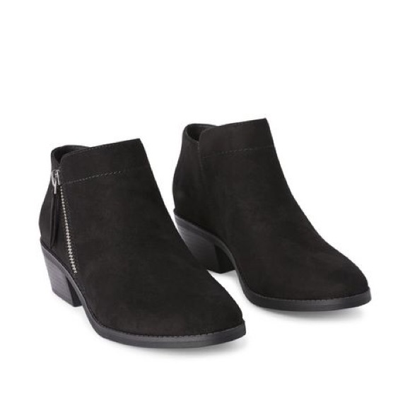 GEORGE • Black Wedges - Picture 2 of 5